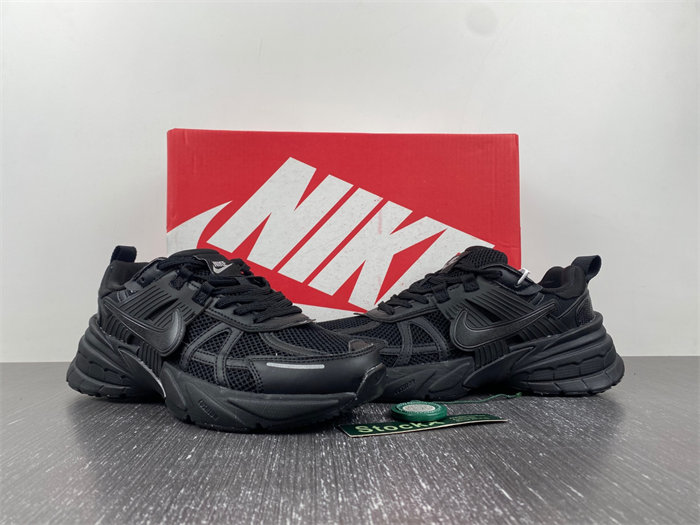 NIKEV2K Runtekk 3XL FD0736-001