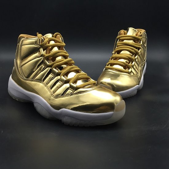 Air Jordan 11 Retro P1NNACLE Metallc 