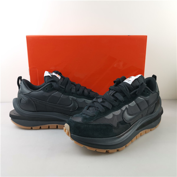 Nike Vaporwaffle Sacai Black Gum DD1875-001