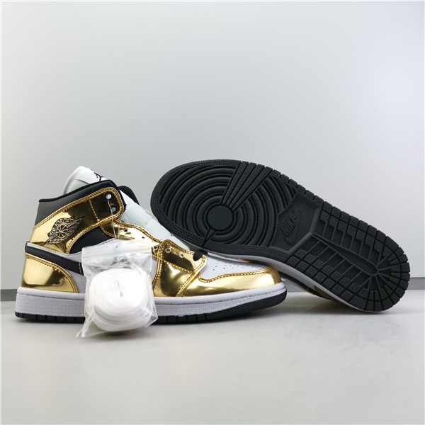 AIR JORDAN 1 MID WHITE/METALLIC GOLD-BLACK 554727 156