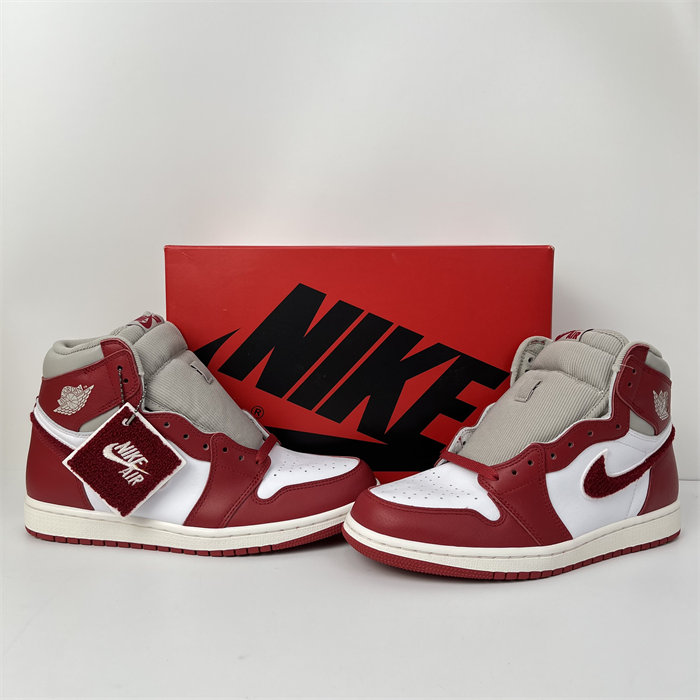 Jordan 1 Retro High OG Varsity Red DJ4891-061