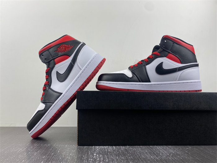 Jordan 1 Mid Gym Red Black Toe DQ8426-106