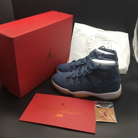 Air Jordan 11 Levi