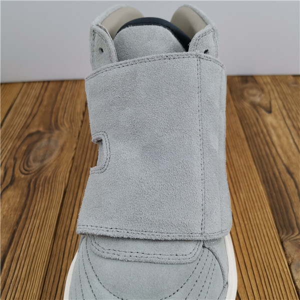 Season 6 MID FOG with buckskin nylon Velcro cream-white original