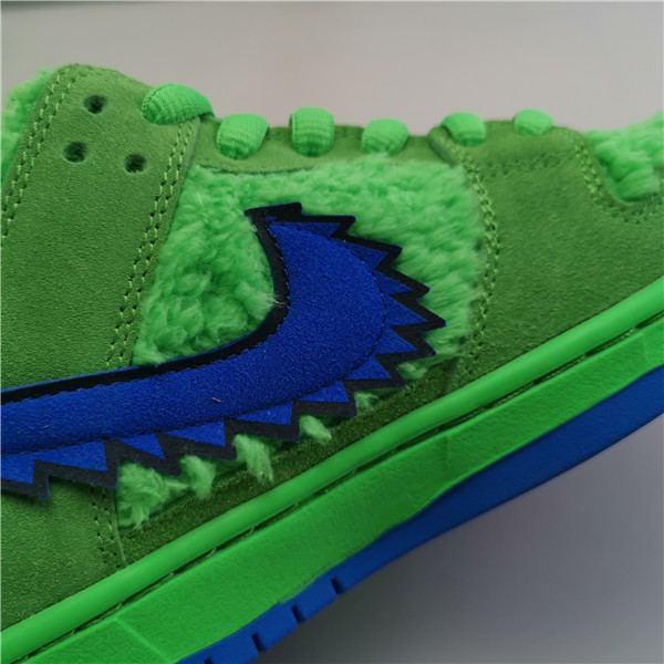 GRATEFUL DEAD X NIKE SB DUNK LOW “GREEN BEAR” CJ5378-300