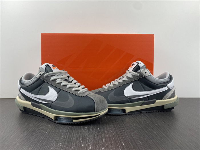 Nike Zoom Cortez SP sacai Grey DQ0581-001