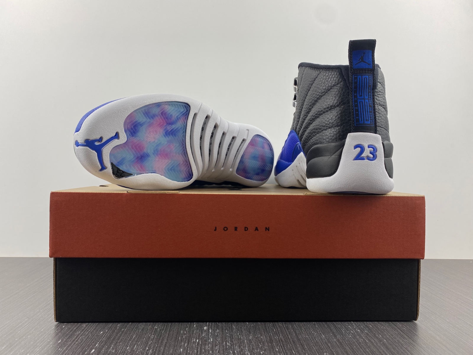 Jordan 12 Retro Hyper Roya AO6068-004