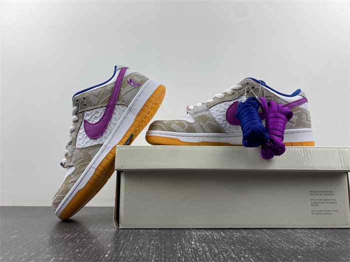 Rayssa Leal x Nike Dunk SB Low hua FZ5251-001