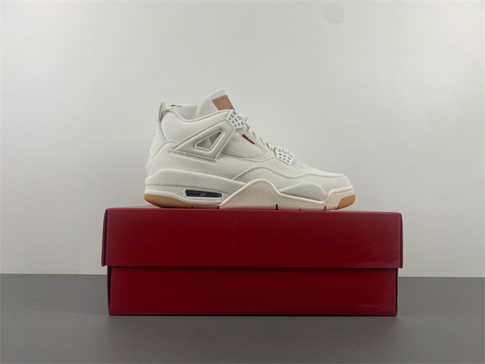 Air Jordan 4 Levi’s x Air Jordan 4 “White”   AO2571-100