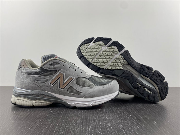 New Balance 990v3 Grey M990GY3