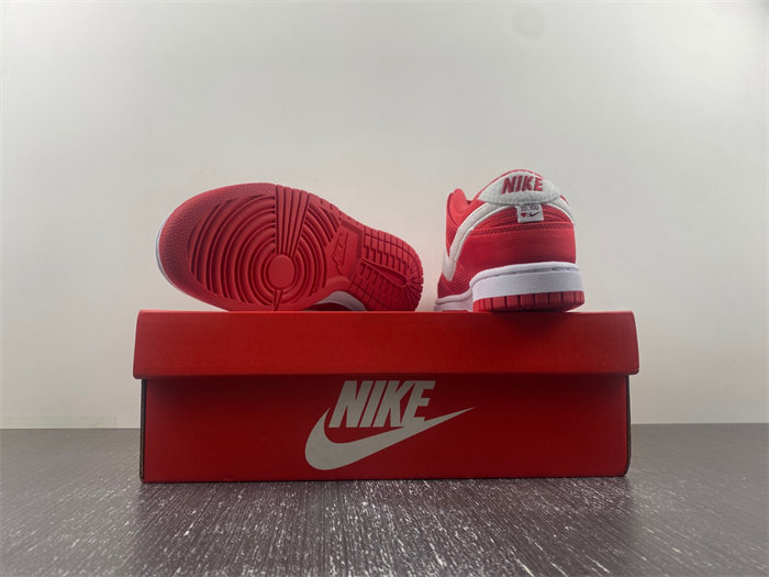 Nike Dunk Low Valentine