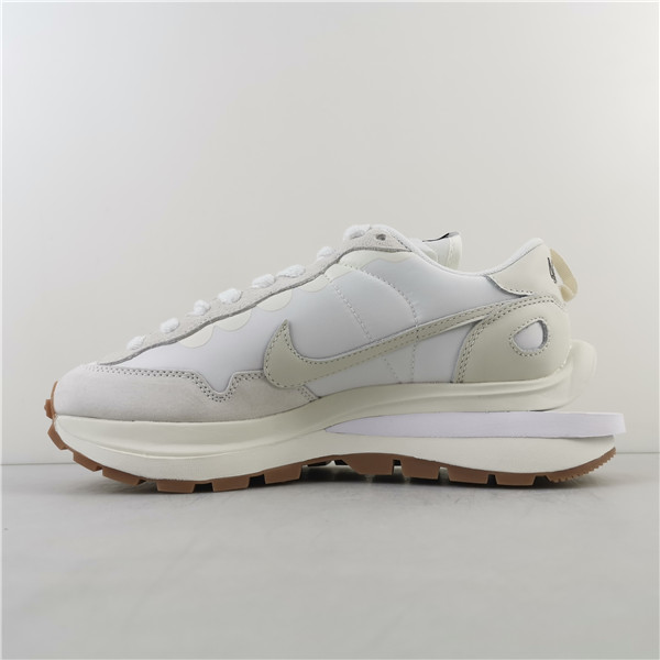 Nike Vaporwaffle Sacai Sail Gum DD1875-100