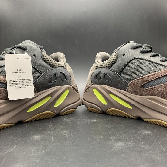 GOAT Yeezy 700 Wave Runner Mauve