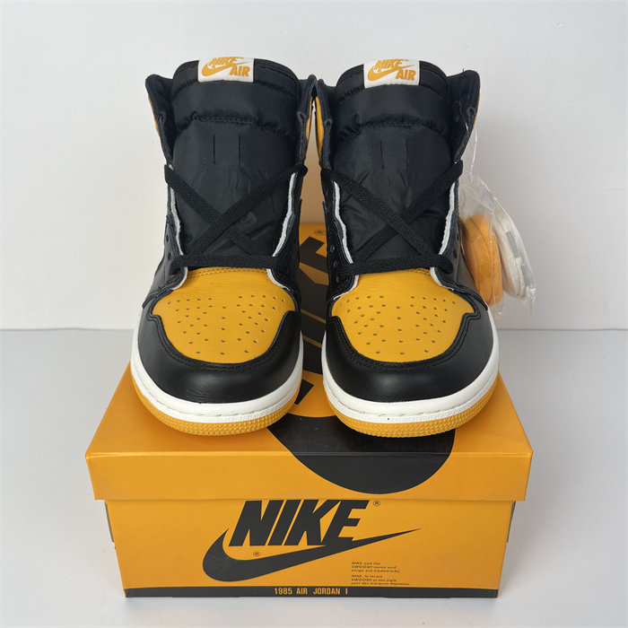 Jordan 1 Retro High OG Yellow Toe 555088-711