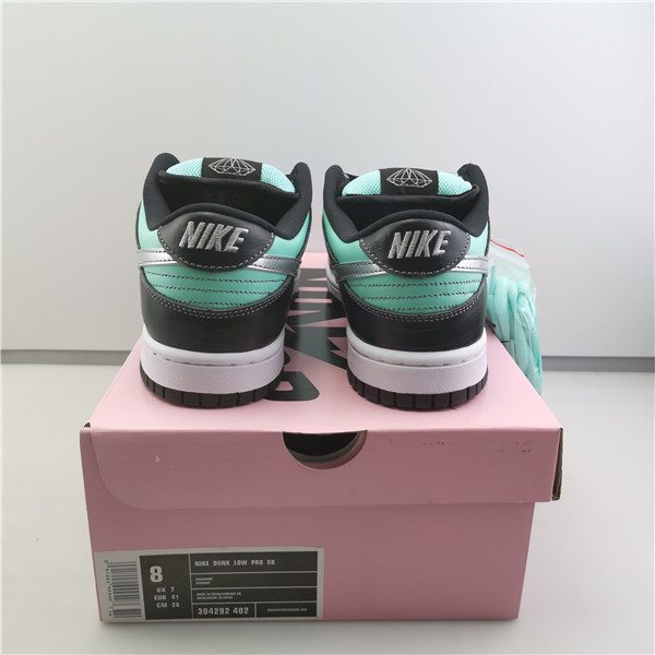 Nike Dunk SB Low Diamond Supply Co.