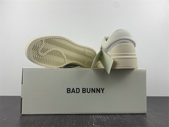 Ad*s campus light bad bunny cream fz5823