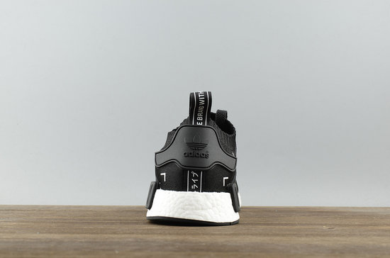 Ad*s nmd r1 primeknit black japan truth boost s81847