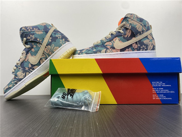 Nike SB Dunk High CZ2232-300