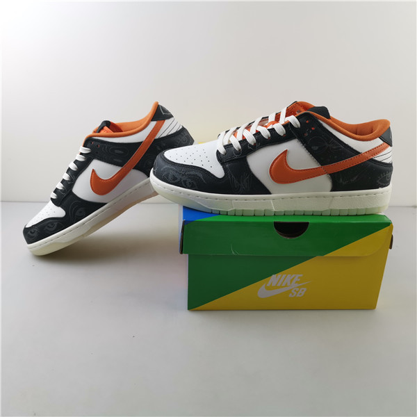 NIKE DUNK LOW PRM HALLOWEEN (2021) - DD3357-100