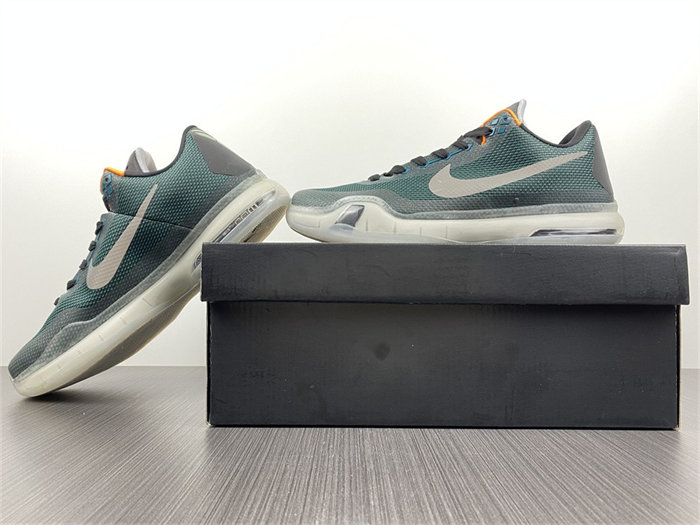 Nike Kobe 10 Flight 705317-308