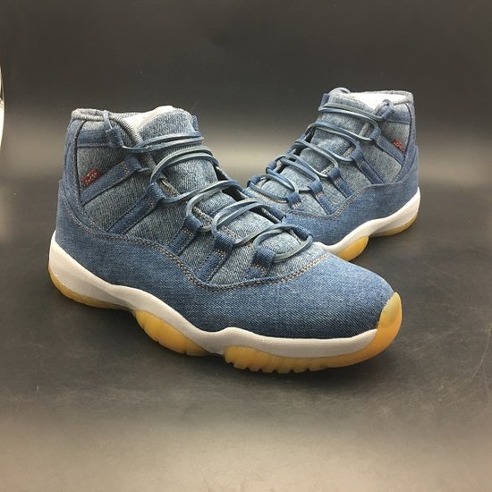 Air Jordan 11 Levi''s