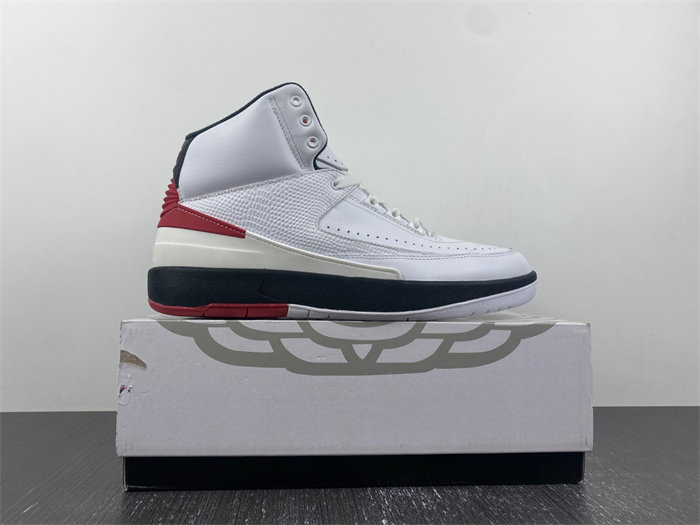 Air Jordan 2 OG “Chicago” DX2454-106