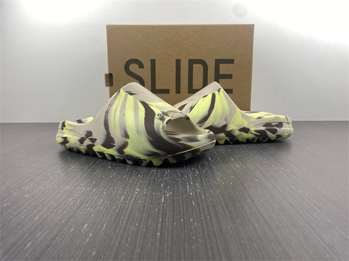 Ad*s yeezy slide fz5899