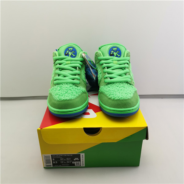 GRATEFUL DEAD X NIKE SB DUNK LOW “GREEN BEAR” CJ5378-300