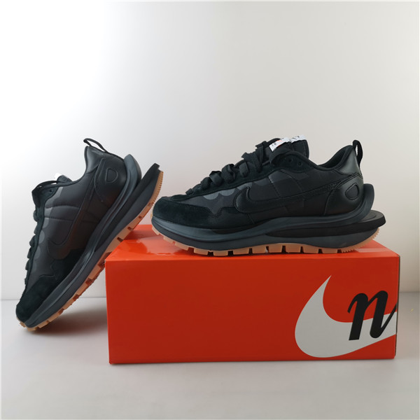 Nike Vaporwaffle Sacai Black Gum DD1875-001