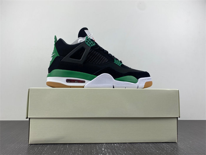 Nike SB x Air Jordan 4  DR5415-030