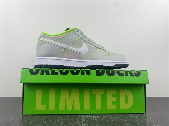 Nike Dunk Low University of Oregon PE FQ7260-001.