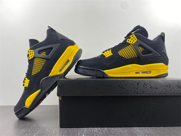 Air Jordan 4 Thunder  DH6927-017