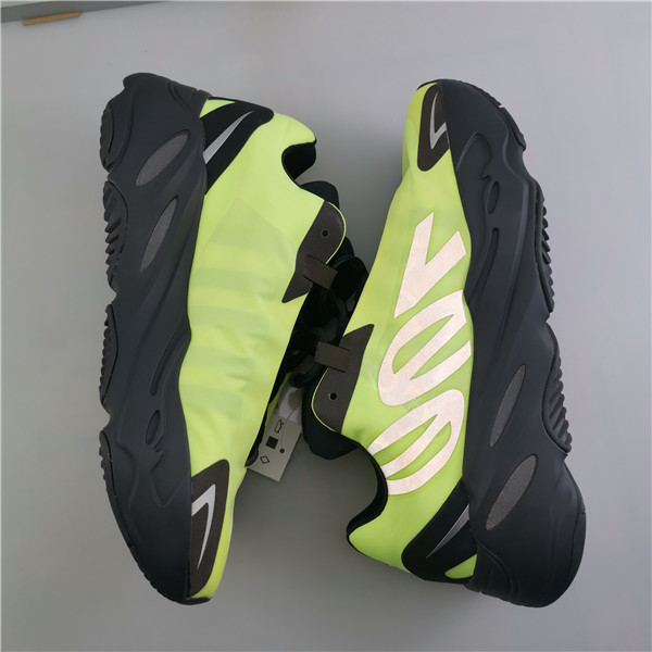 Yeezy Boost 700 MNVN ”Green/Black FY3727