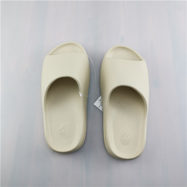 Yeezy Slide Bone FW6345