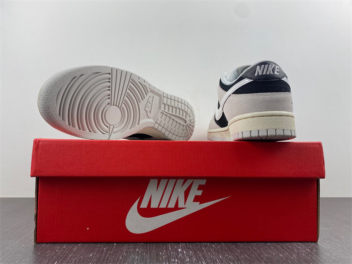 Nike SB Dunk DD9776-001