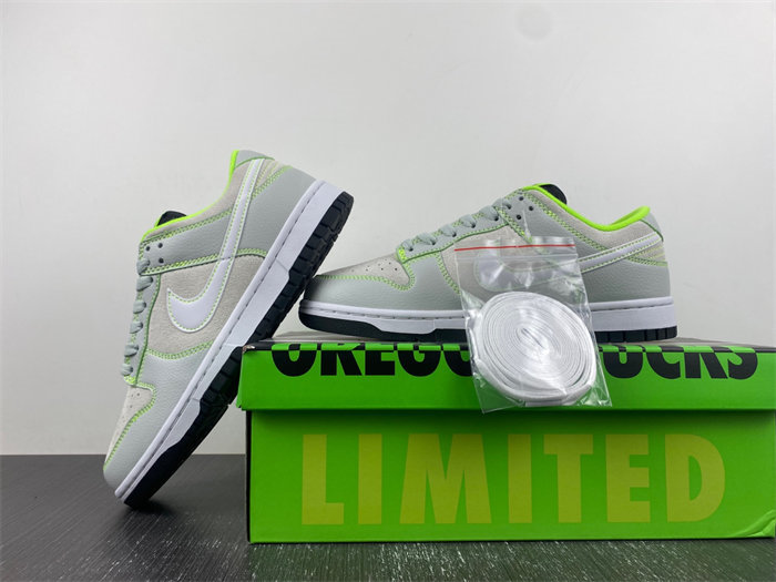 Dunk Low Oregon PE “Ducks of a Feather” FQ7260-001