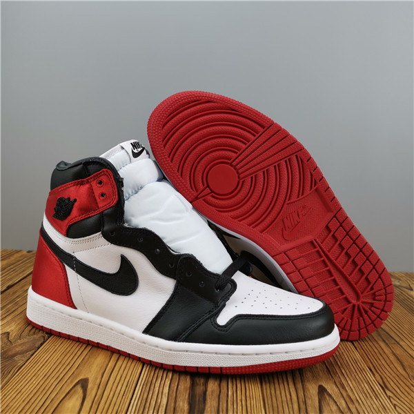 Air Jordan 1 satin WMNS BLACK TOE CD0461-016