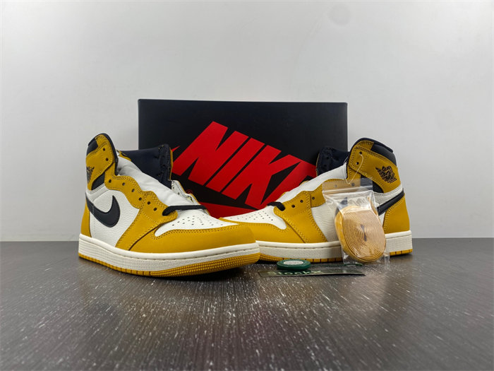 Air Jordan 1 High OG “Yellow Ochre” DZ5485-701