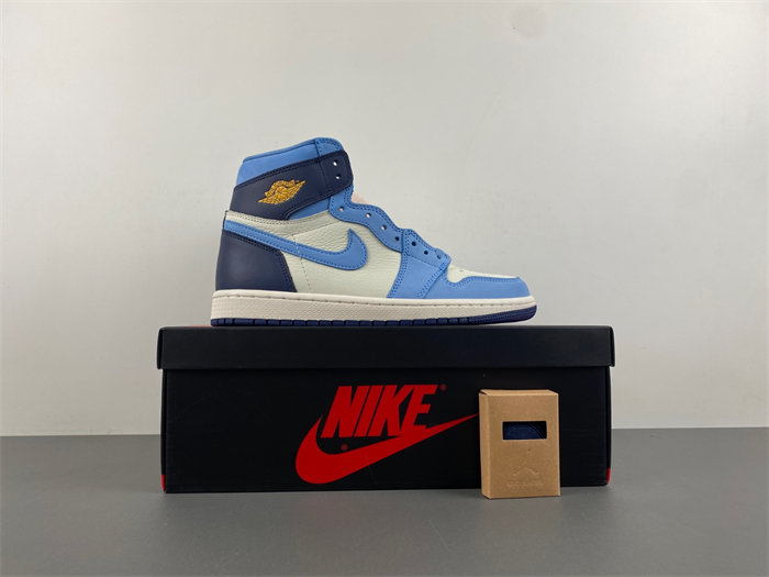 Air Jordan 1 High OG“First in Flight”   FD2596-400