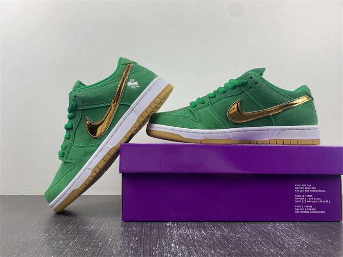 Nike SB Dunk Low "St. Patrick