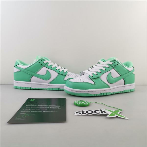 NIKE DUNK LOW GREEN GLOW (W) - DD1503-105