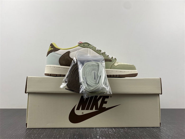 Travis Scott x Air Jordan 1 Low  DM7866-603