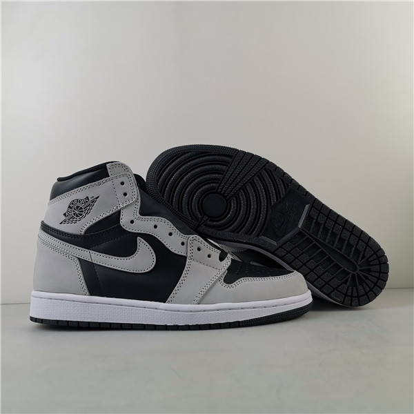 Jordan 1 Retro High Black White Light Smoke Grey 555088-035