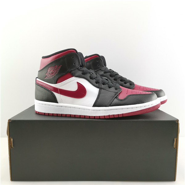 AIR JORDAN 1 MID RESEMBLES THE “BRED TOE” 554724-066