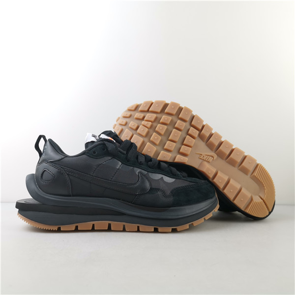 Nike Vaporwaffle Sacai Black Gum DD1875-001