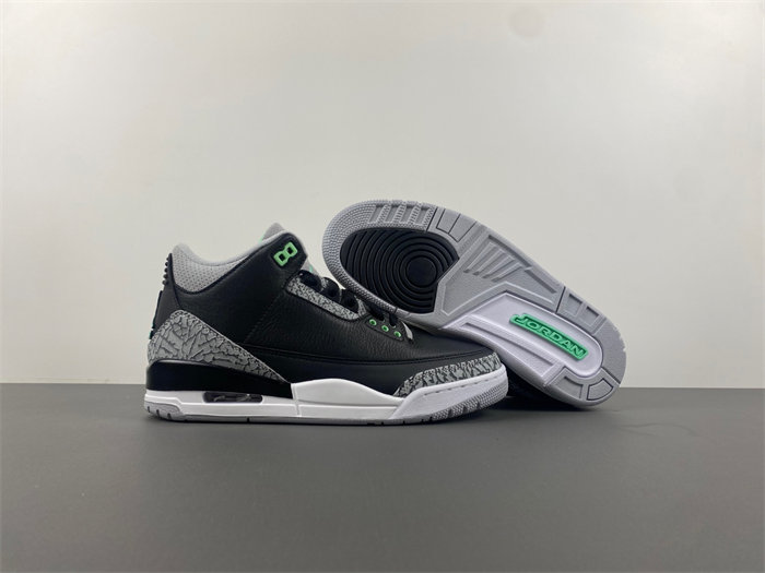 Air Jordan 3 “Green Glow”  CT8532-031