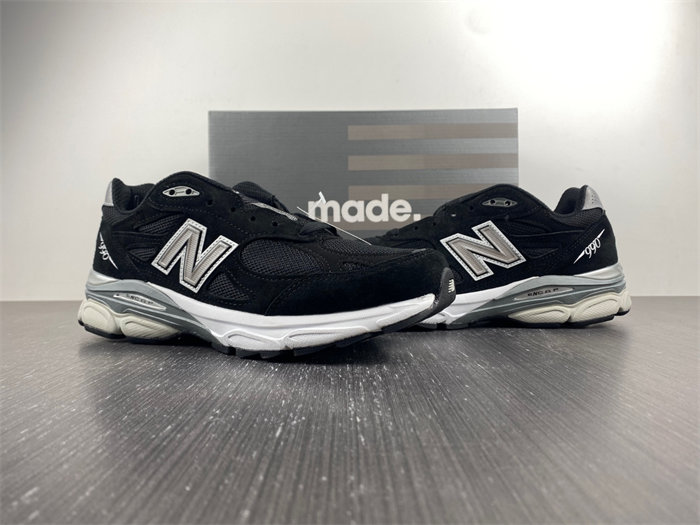New Balance 990v3 Black White M990BS3