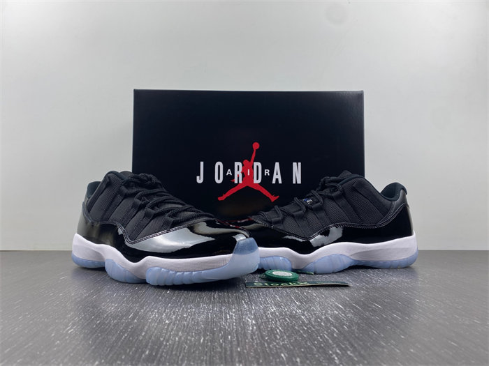 Air Jordan 11 Space Jam FV5104-004