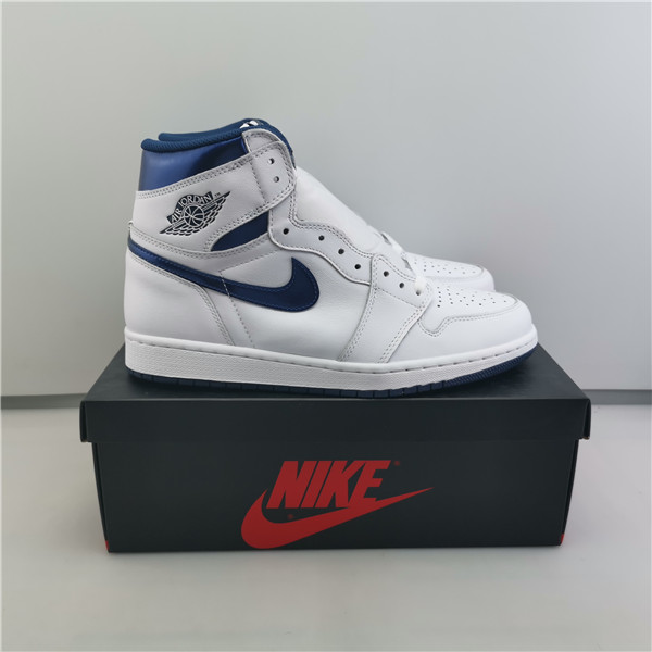 AIR JORDAN 1 RETRO HIGH OG “METALLIC NAVY” 555088-106