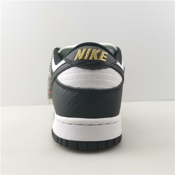 Sup*e x nike sb dunk low dh3228-102